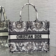 Christian Dior Shopping Bags